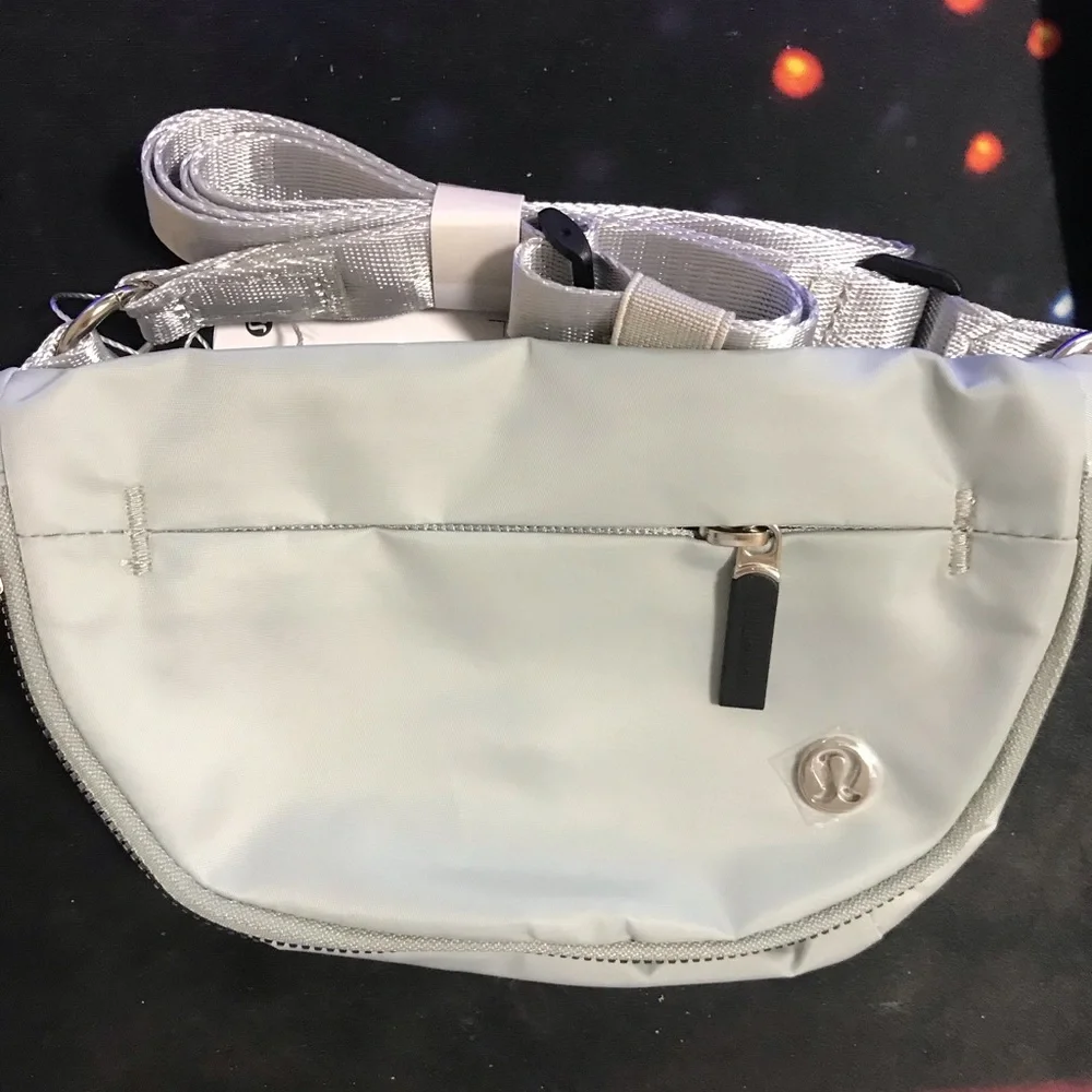 lululemon athletica Light Silver Crossbody Bag All Night Festival Bag Micro 2L
